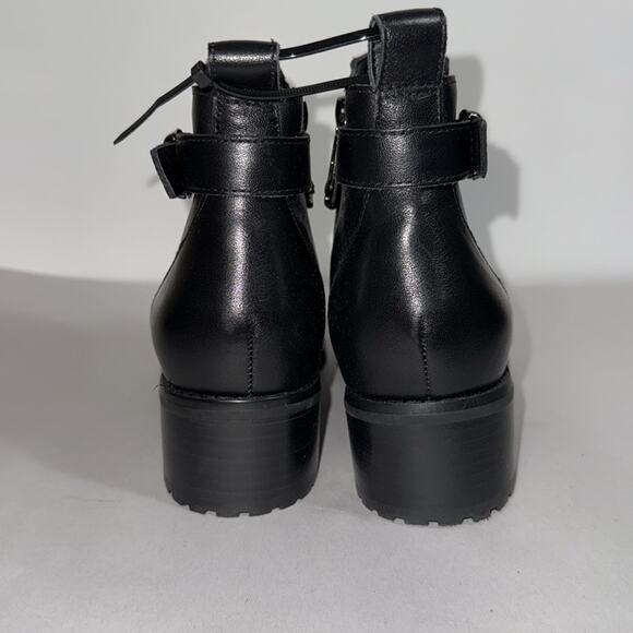 Blondo Sullivan Waterproof Bootie in black NWOB - Picture 3 of 9